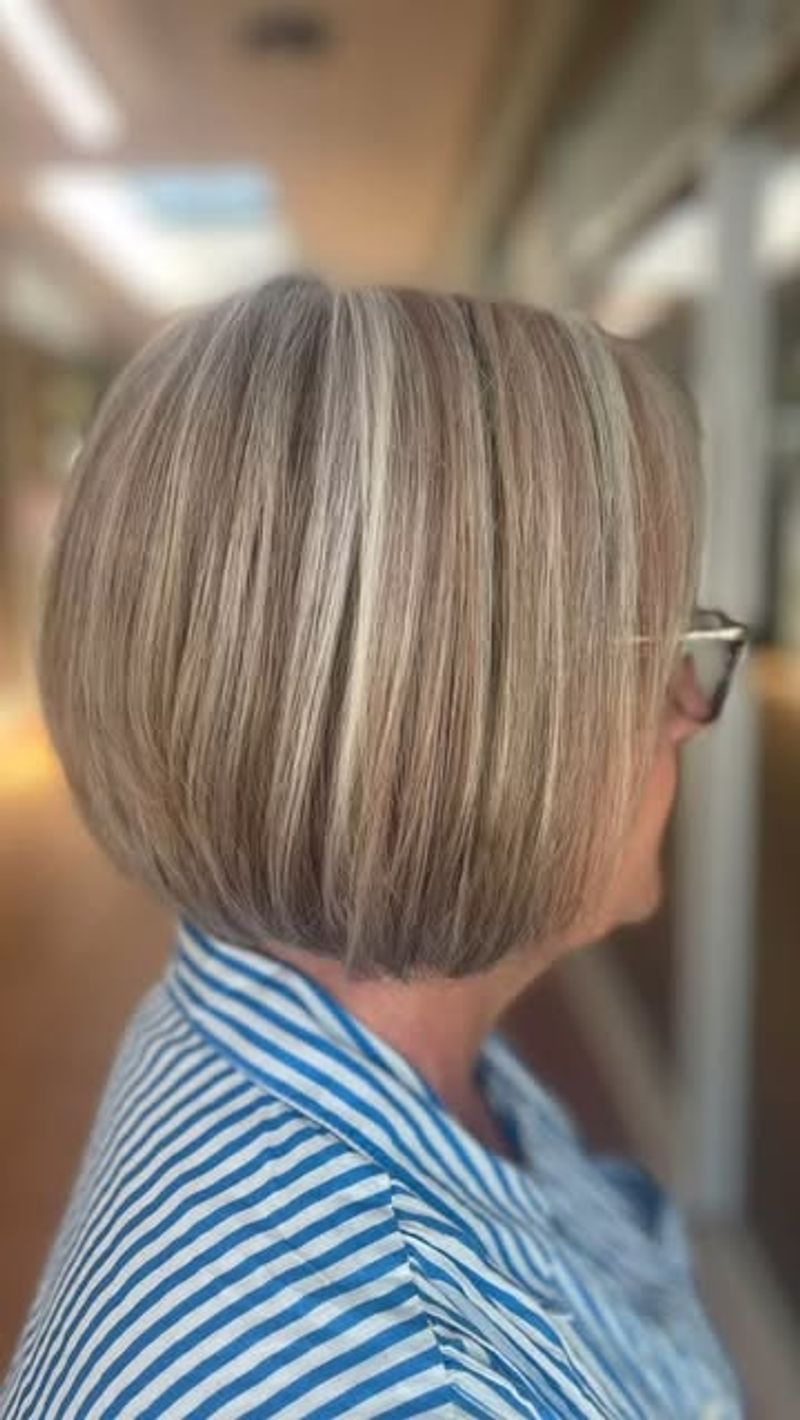 Rounded Bob with Highlights