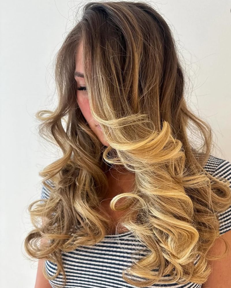 Round Brush Blowouts Fight Natural Pattern