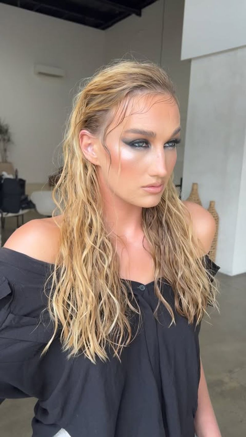 Look mojado despeinado